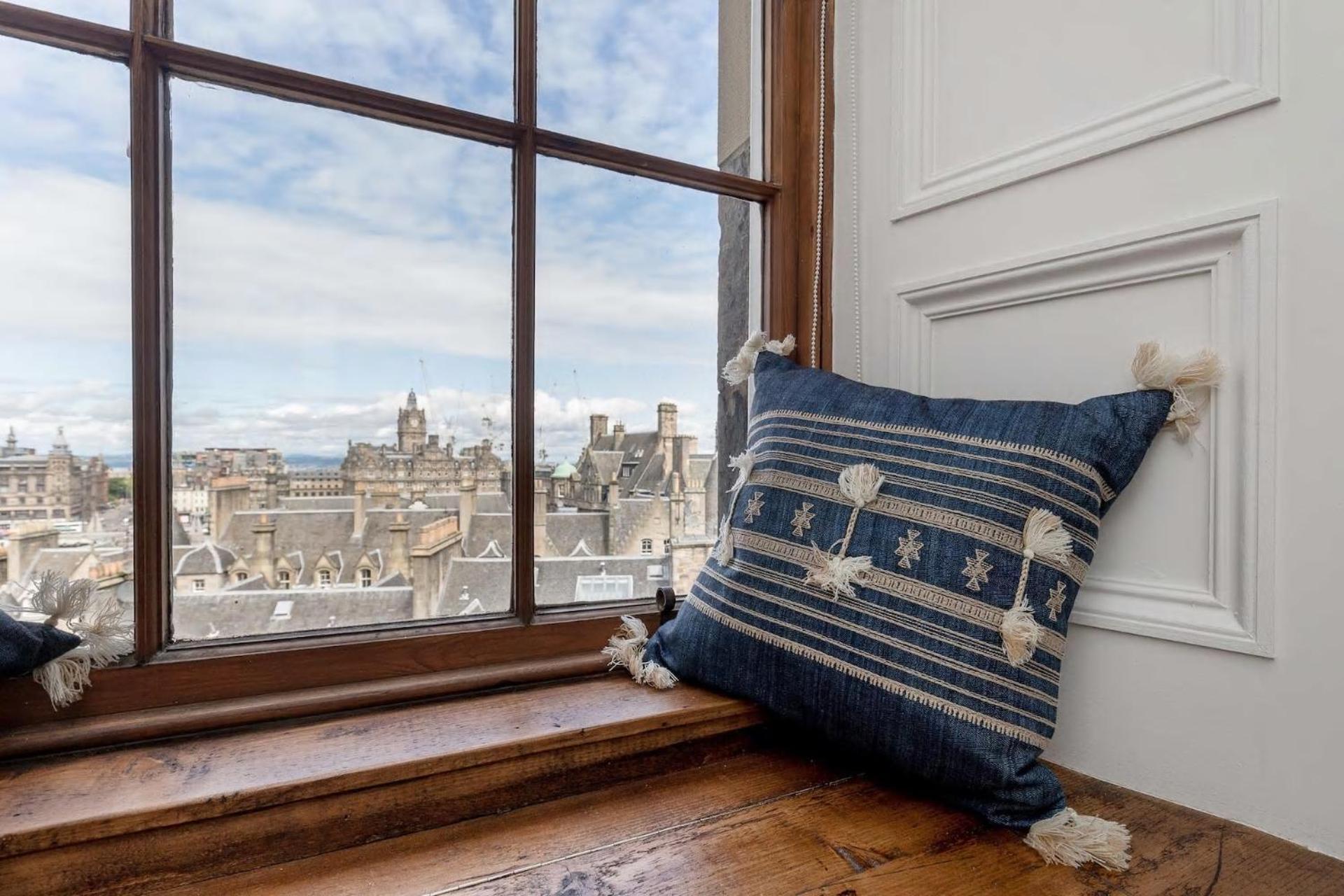 Stunning Panoramic Views: Heart Of The Royal Mile Apartment Единбург Екстериор снимка