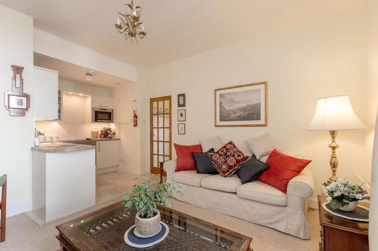 Stunning Panoramic Views: Heart Of The Royal Mile Apartment Единбург Екстериор снимка